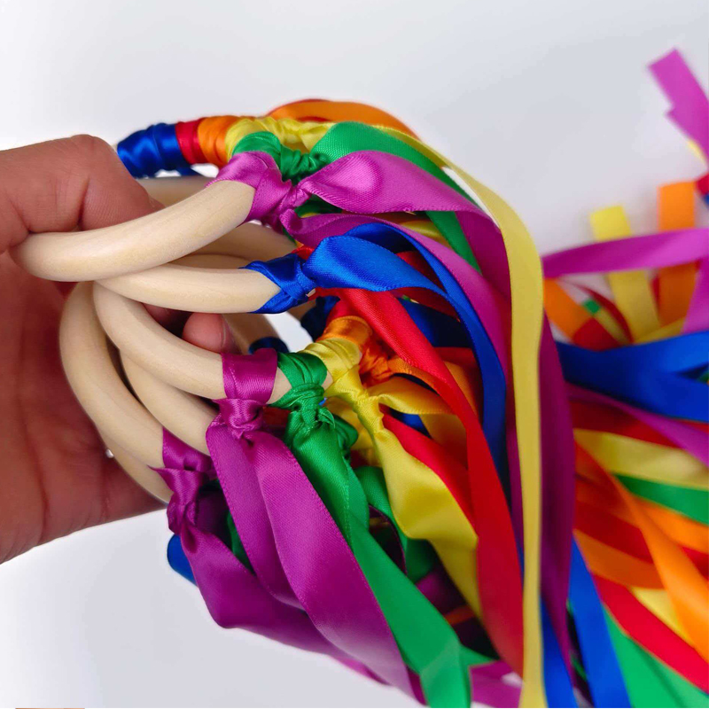レインボーハンドカイトワンド モンテッソーリリボンストリーマ - Gymnastic Ring Wood のレビューと価格